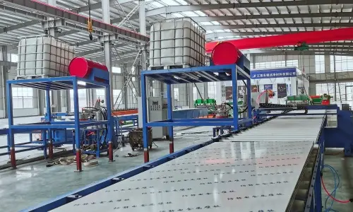 淨化(huà)彩鋼夾芯闆自(zì)動生(shēng)産線